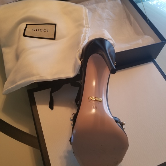 Ladies Heels - Picture 3 of 3